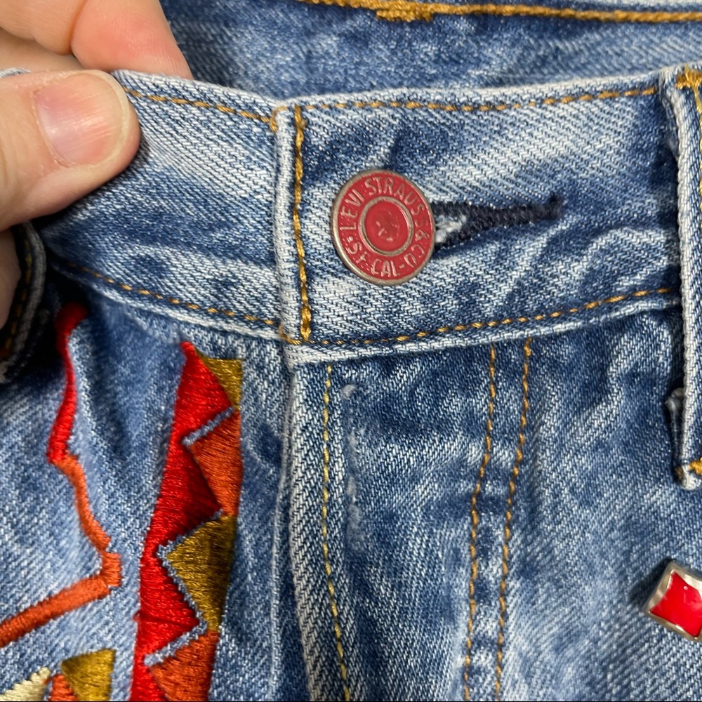 Levi's 501 Denim Cut Off Shorts Upcycled Sz 27 Boho Embroidered Vintage Festival - Picture 9 of 12